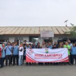 Sambil Ngopi, Polantas Bandara Soetta Ajak Pengemudi Taksi Tertib Berlalu Lintas