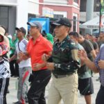 Ribuan Warga Antusias Ikuti Jalan Sehat Hari Pahlawan dan HUT ke-26 Korem 051/Wkt