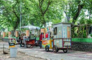 Wujudkan Kawasan Tertib Lalu Lintas, Puluhan PKL Jalan Brawijaya Resmi Pindah ke Taman Brantas