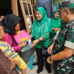 Berikan Tambahan Nutrisi Anak Stunting Oleh Danramil 03 Pasar Rebo Bersama Tiga Pilar