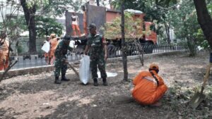 Pembersihan Fasos dan Fasum, Oleh Koramil 04/Pulogadung Pada Giat Karya Bakti
