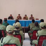 Babinsa Bersama Bimaspol dan Aparatur Kel. Bojong Menteng Laksanakan Pembinaan Linmas dan Evaluasi Kinerja Linmas 2024