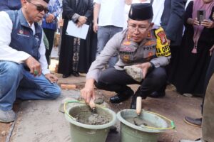 Kapolres Metro Jakut Hadiri Peletakan Batu Pertama Masjid dan Pondok Pesantren Shibghotallah Al-Islamy