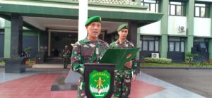 Jamdan Usai Upacara Bendera, Kasdim 0505/Jakarta Timur, Ajak Prajurit & PNS Tingkatkan Kinerja
