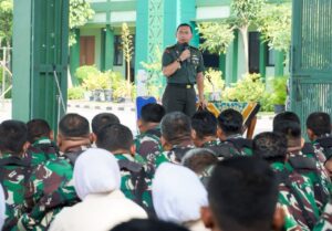 Jam Komandan, Dandim Bojonegoro kembali Tegaskan Pentingnya Profesionalitas dan Netralitas TNI
