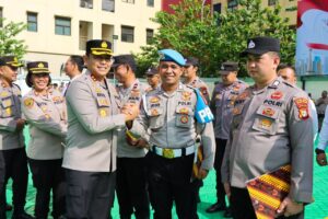 21 Anggota Polres Metro Jakarta Barat Mendapat Penghargaan Atas Dedikasi dan Prestasi