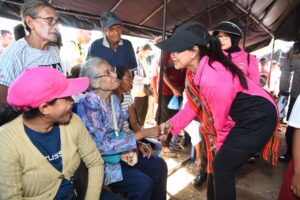 Ketum Bhayangkari Pusat Kembali Salurkan Ribuan Paket Bansos di Maluku Barat Daya