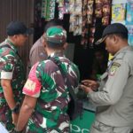 Babinsa Koramil 03/Teluk Pucung Bersama Bhabinkamtibmas dan Satpol PP Gerebek Toko Penjual Obat Terlarang