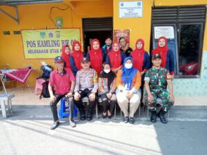 Babinsa Koramil 07/Kemayoran Petugas Kesehatan Laksanakan Pos Pin Polio Balita Dan Pengecekan Kesehatan Lansia