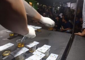 Polisi Gerebek Kampung Narkoba di Surabaya, Amankan 25 Orang dan 57 Paket Sabu