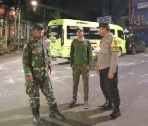 Sinergitas Bhabinkamtibmas dan Babinsa Tanah Tinggi dalam Menjaga Ketertiban selama Masa Tenang Pilkada