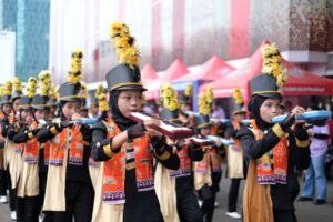Asminkesra Buka Kompetisi Marching Band Jakarta Pusat