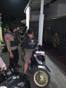 Kembali, Tim TP3 Amankan Seorang Pemuda dan Celurit di Cipinang Melayu