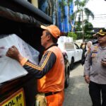 Pendistribusian Logistik Kotak Suara Pemilukada Jakarta 2024 di Gudang Logistik Kecamatan Gambir