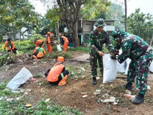 Koramil 01/Jatinegara Giat Karya Bhakti Pembersihan Fasos dan Fasum