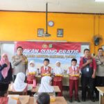 Kapolres Metro Jakarta Utara Gelar Kegiatan Makan Siang Gratis Bergizi Bersama Siswa SDN 07 Cilincing