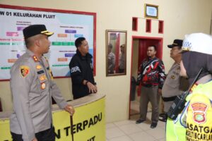 Kapolres Pelabuhan Tanjung Priok Cek TPS Jelang Pilkada Serentak 2024