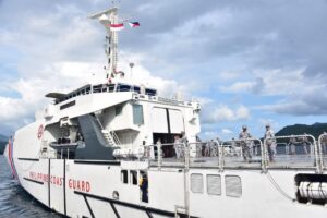 Bakamla RI Sambut Kapal PCG BRP Gabriela di Dermaga Bitung