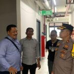 Kapolsek Cakung Cek Kesiapan Rapat Pleno Rekapitulasi Penghitungan Suara Pilkada DKI Jakarta 2024