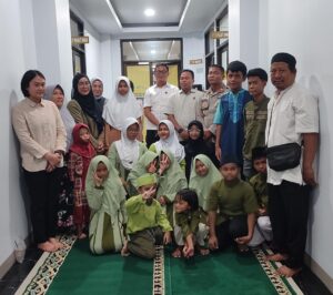 Sat Binmas Polres Metro Jakarta Pusat Berikan Santunan Anak Yatim Piatu Sebagai Bentuk Kepedulian Sosial