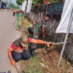 Jadikan Lingkungan Bersih, Babinsa Koramil 05/Btg Bersama Tiga Pilar dan Warga Bergotong Royong Lakukan Karya Bakti