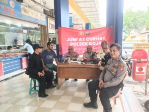 Polsek Koja Gelar Program Jumat Curhat di Pasar Koja