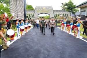 Panglima TNI dan Kapolri Lantik Prajurit Taruna Akademi TNI dan Bhayangkara Taruna Akademi Kepolisian