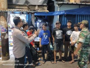 Usai Pilkada, Bhabinkamtibmas dan Babinsa Ajak Remaja Jaga Keamanan dan Hindari Tawuran