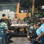 Bhabinkamtibmas Polsek Matraman Bersinergi dengan Babinsa Sambang Warga dalam Pemeliharaan Kamtibmas