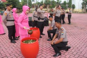 42 Personel Polres Sumenep Naik Pangkat Periode 1 Januari 2025