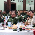 Panglima TNI Bersama Menhan RI Merayakan Malam Pergantian Tahun Bersama Ribuan Prajurit di Papua