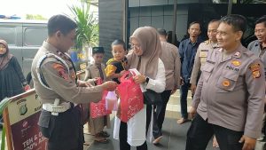 Polsek Cakung Berbagi, Program Peduli dari Polri untuk Masyarakat