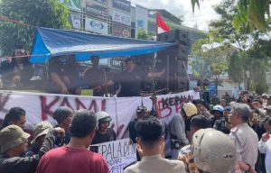 Diteriaki Pecundang, Ferry Kaligis Sebut Aturan Adalah Panglima