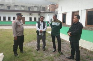 Peningkatan Ketahanan Pangan: Waka Polsek Johar Baru, Camat, dan Lurah Tanah Tinggi Cek Lahan Untuk Tanaman Jagung