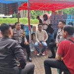 Kapolsubsektor Dan Bhabinkamtibmas Gelora Ajak Pedagang Kuliner Peran Aktif Menjaga Kamtibmas