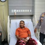 Kapolres Metro Depok Kunjungi Anggota Yang Sakit Di RSUI Depok