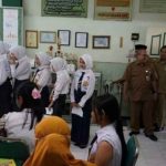 186 Siswa Perempuan Usia 15 Tahun Laksanakan Imunisasi HPV di SMPN 4 Kota Kediri