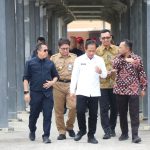Menteri Lingkungan Hidup RI di Dampingi Pj Bupati Bojonegoro Kunjungi Sumur Minyak Tradisional Desa Wonocolo