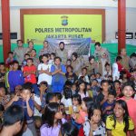 Polri Dirikan Dapur Lapangan dan Gelar Trauma Healing untuk Korban Kebakaran di Kebon Kosong