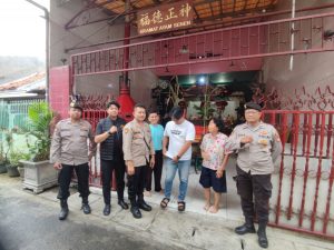 Polsek Johar Baru, Kapolsubsektor Kayu Awet Melaksanakan Pengamanan Kegiatan Keagamaan Hari Raya Imlek