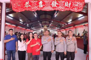 Kapolres Metro Jakarta Barat Tinjau Pengamanan Vihara Dharma Bakti Jelang Imlek