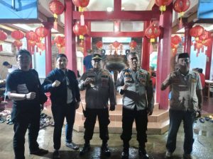 Perayaan Malam Tahun Baru Imlek, Polsek Duren Sawit Siagakan Personilnya di Vihara Mudhita