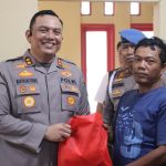 Kapolres Berikan Bantuan Sembako untuk Warga Terdampak Banjir