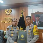 Bantu Anak Putus Sekolah Dapat Pendidikan Layak, Aiptu Agus Riyanto Diganjar Penghargaan Sekolah dari Kapolri