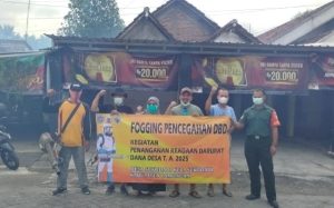 Putus Rantai Penyebaran DBD, Rollando Shen Jonna Kades Sukodadi Lakukan Fogging Menyeluruh