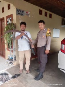 Warga Jatimurni Serahkan Senjata Tajam, Dukung Polisi Cegah Tawuran Remaja