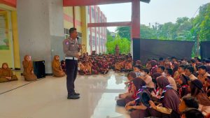 Satlantas Polres Metro Bekasi Gelar Police Goes to School, Edukasi Sejak Dini Tata Tertib Lalu Lintas dan Anti-Bullying