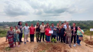 Keturunan Raja Sinurat Tanam 1000 Pohon di Bukit Sinurat, Selain Bangun Tugu dukung Peduli Lingkungan!