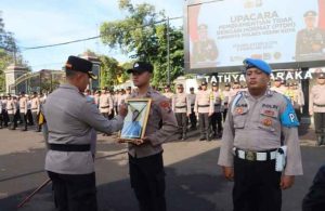 Kapolres Kediri Kota Pimpin Upacara PTDH In Absentia Satu Personel