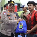 Kapolres Pelabuhan Tanjung Priok Gelar Jumat Curhat dan Beri Sembako